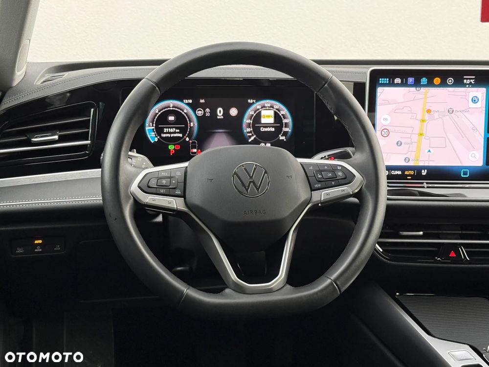 Volkswagen Passat Variant 2.0 TDI SCR DSG Elegance - 29