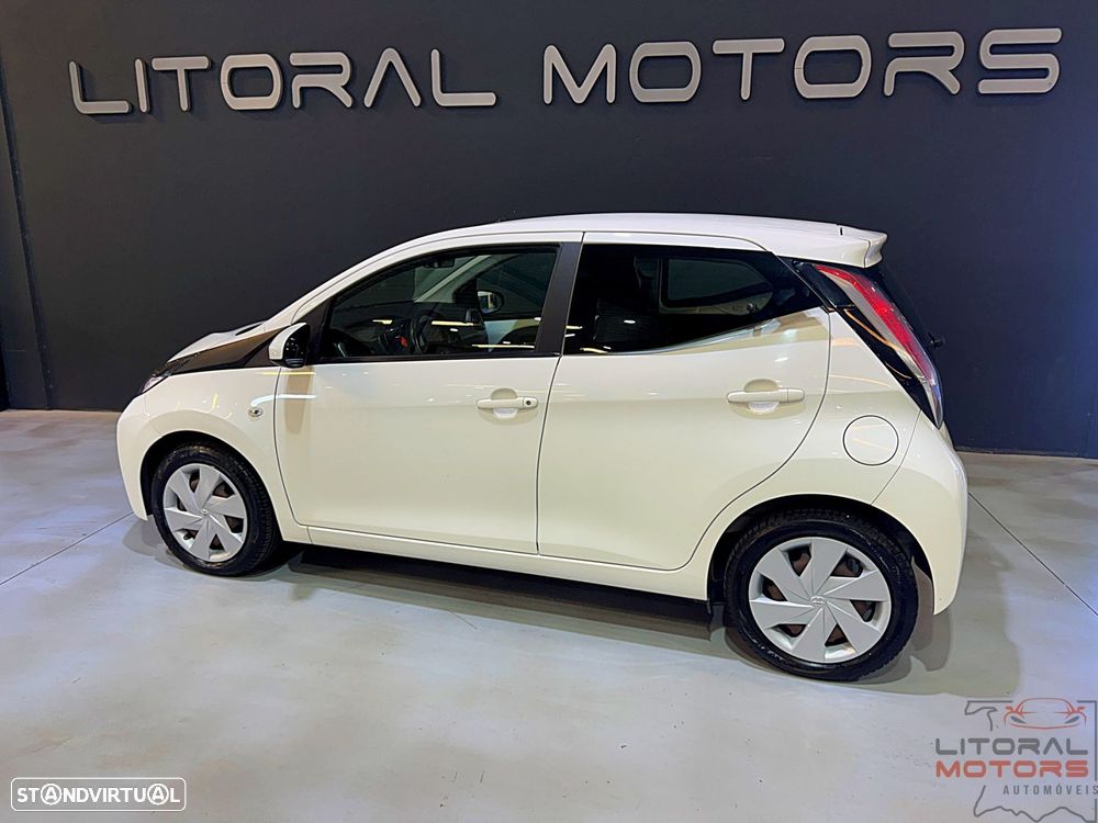 Toyota Aygo 1.0 X-Play Plus - 8