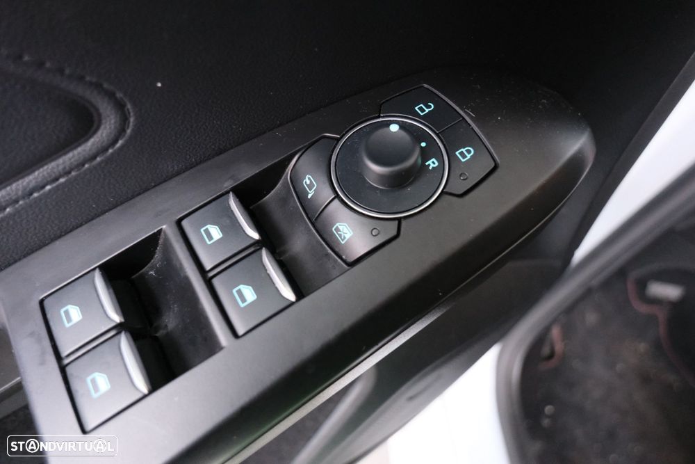 Ford Focus 1.0 EcoBoost MHEV ST-Line Aut. - 25