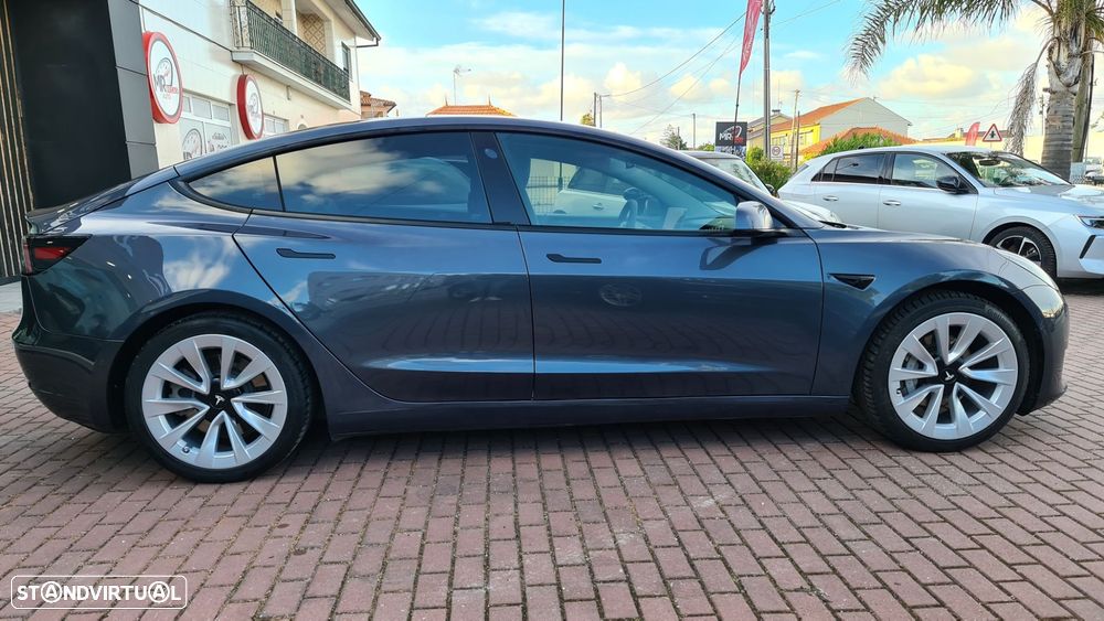 Tesla Model 3 - 5