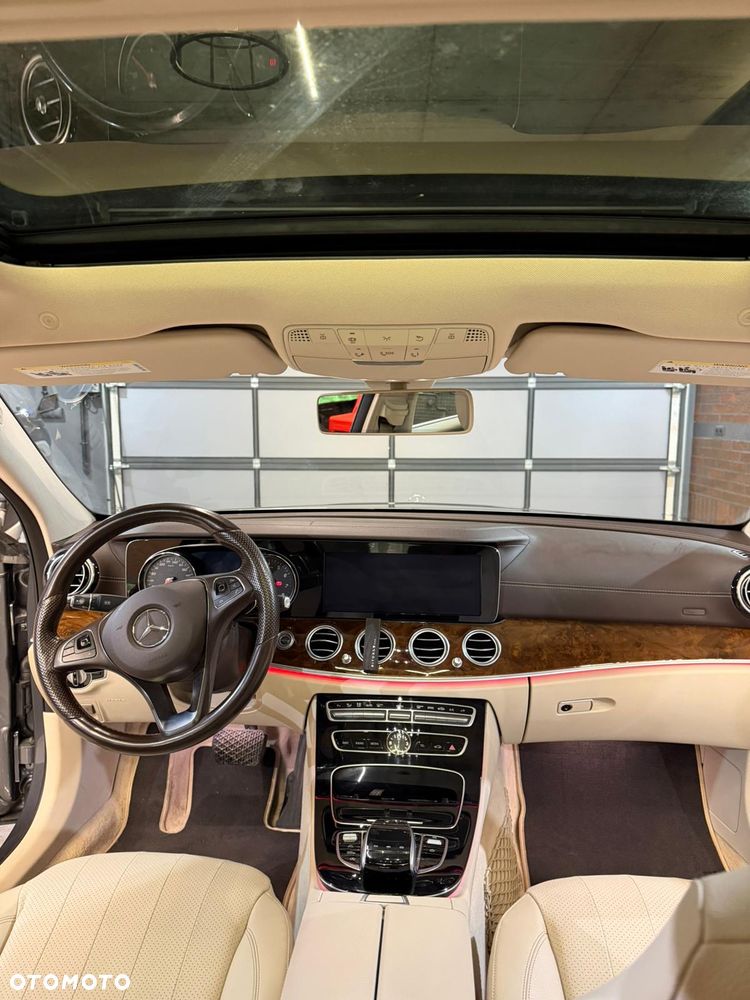 Mercedes-Benz Klasa E - 24