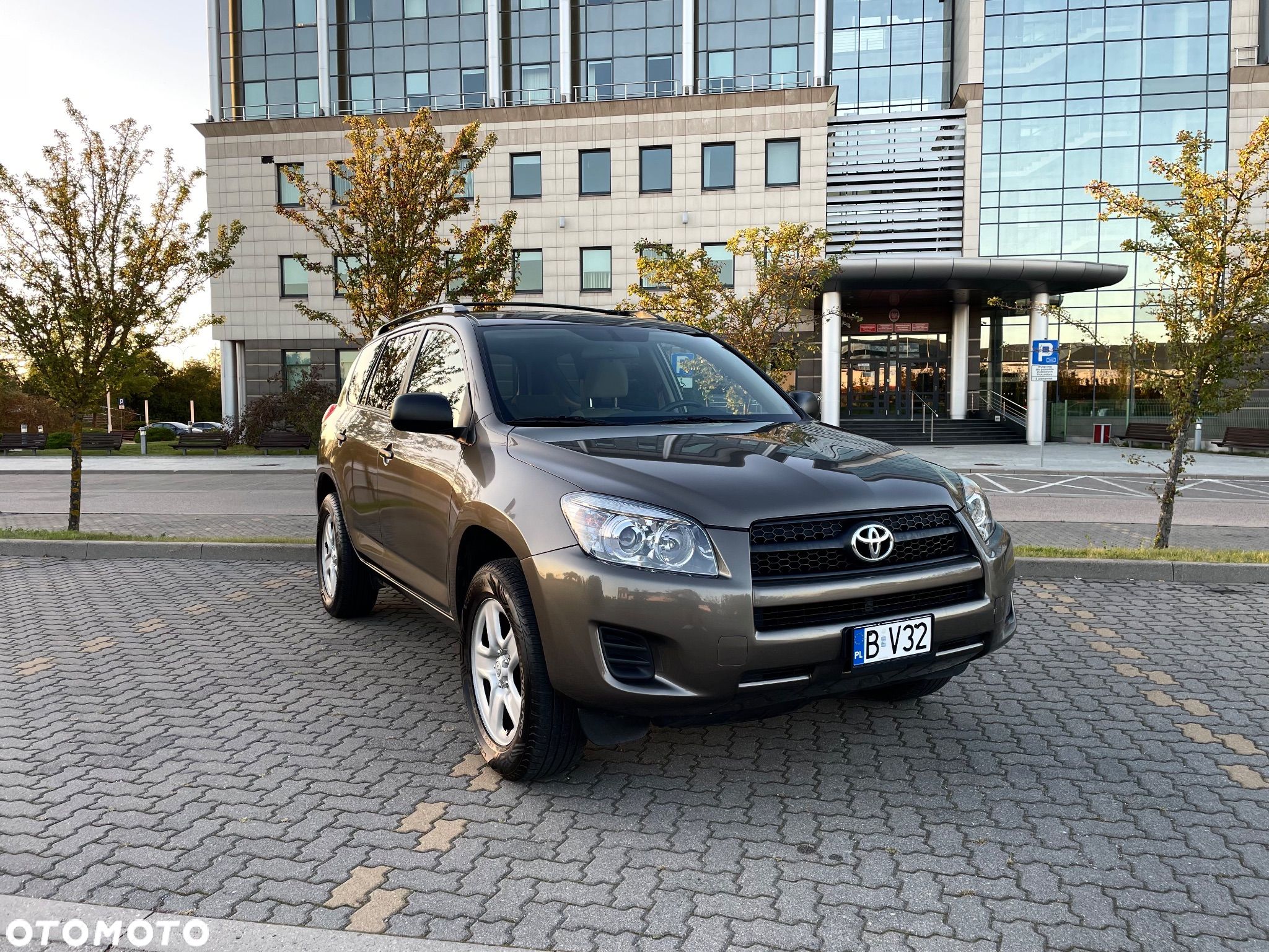 Toyota RAV4 - 1