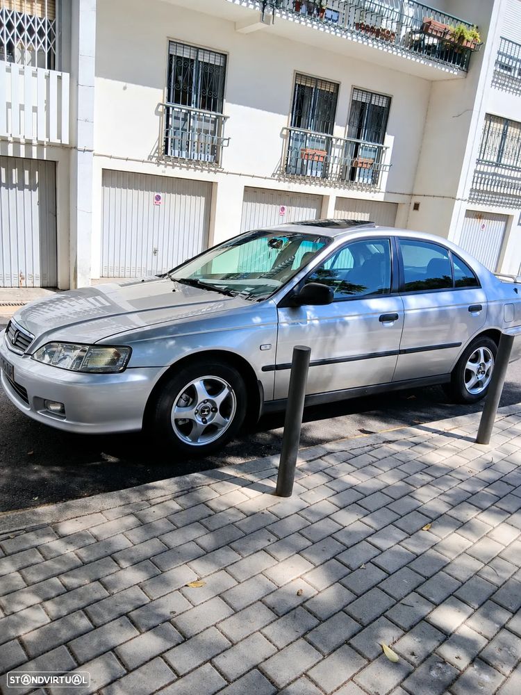 Honda Accord - 1