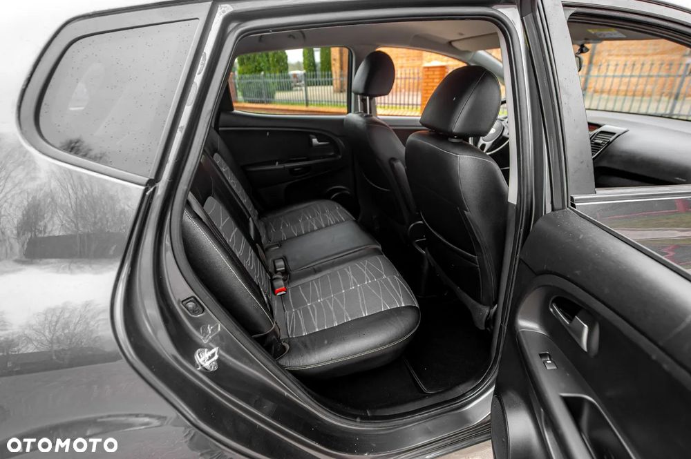 Kia Venga 1.6 CVVT Platinum Edition - 17