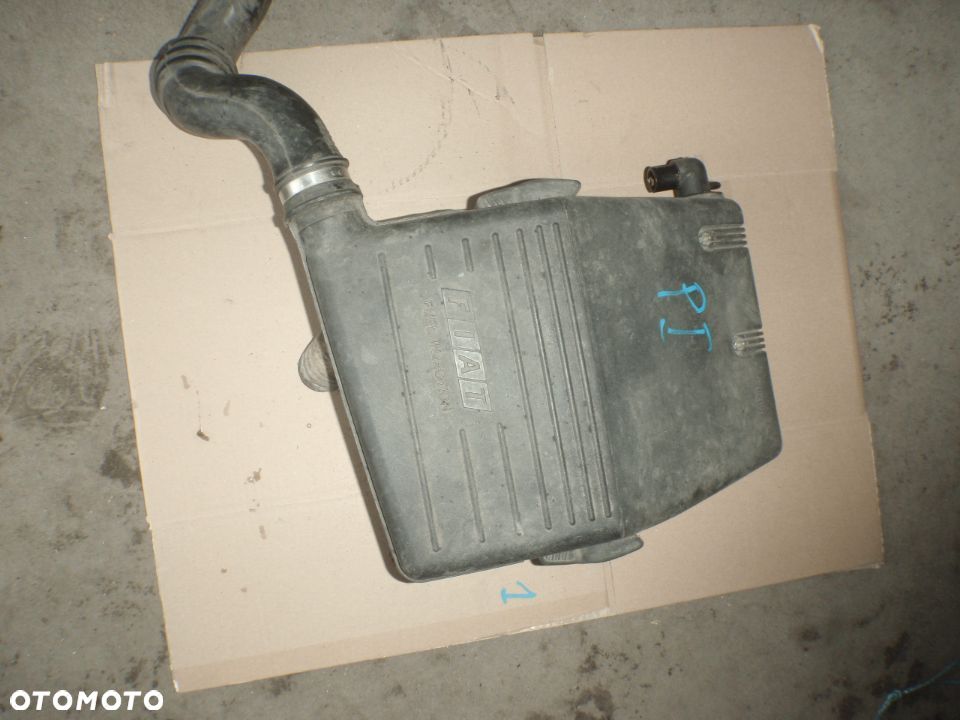 obudowa filtra powietrza zatrzaski termostat rura  fiat uno punto I lancia seicento spi cinquecento sporting 1.1 1.2 8v - 9