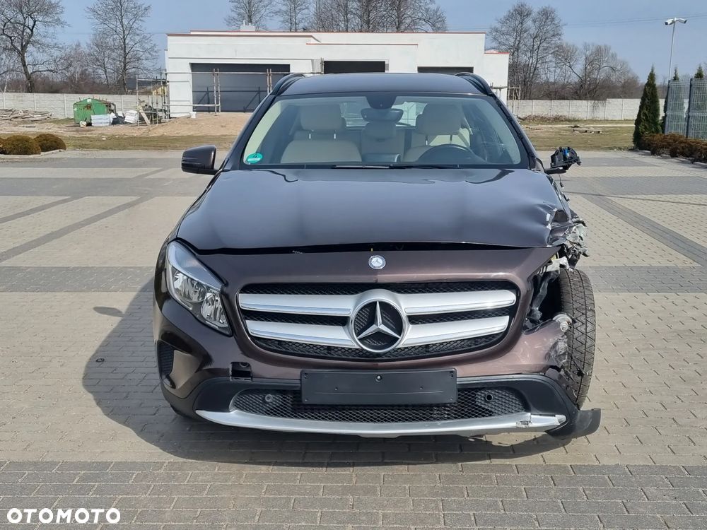 Mercedes-Benz GLA 200 (CDI) d 7G-DCT - 2