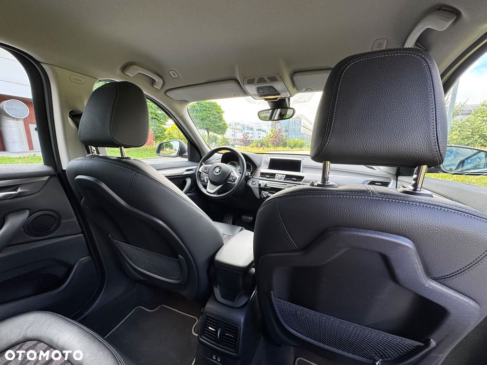 BMW X1 xDrive18d - 16