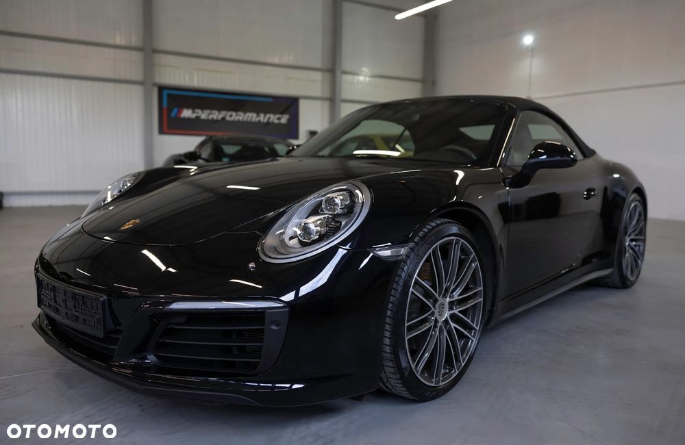 Porsche 911 Carrera 4 Cabriolet PDK - 15