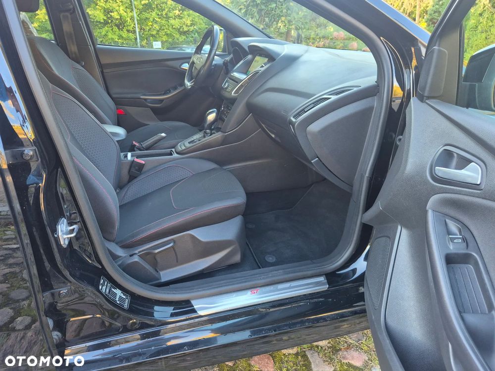 Ford Focus 1.5 EcoBlue ST-Line - 14