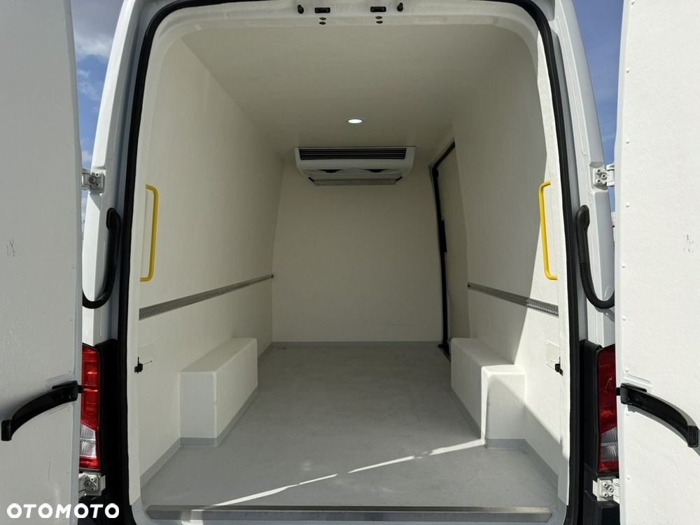 Volkswagen Crafter - 23