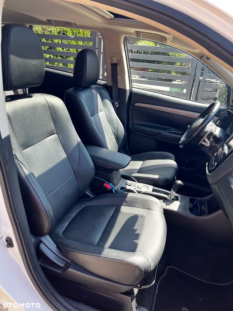Mitsubishi Outlander 2.0 Instyle Navi 4WD CVT - 6