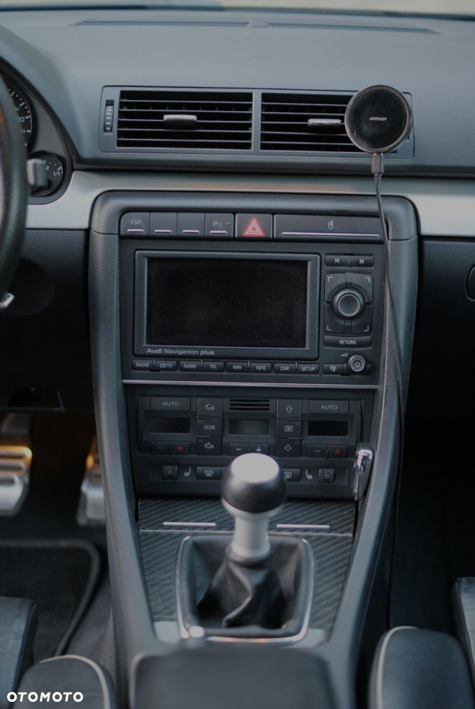 Audi RS4 Avant - 29