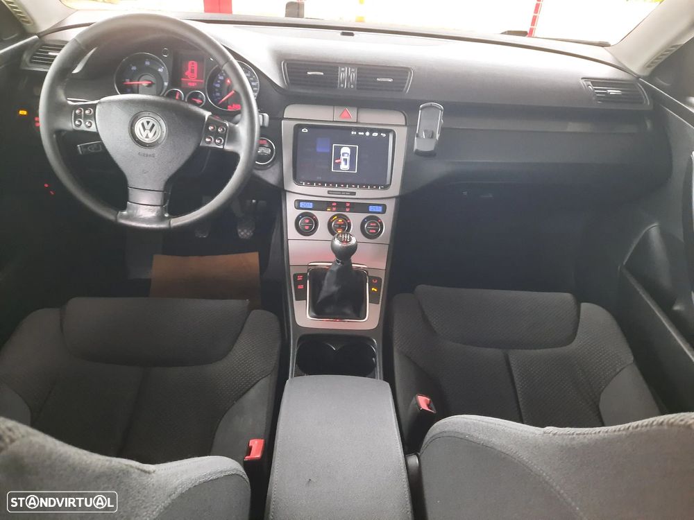 VW Passat Variant 2.0 TDi Confortline - 22