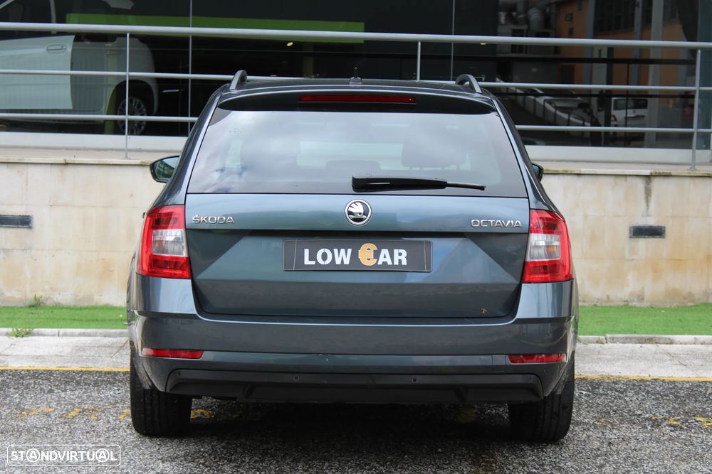 Skoda Octavia Break 1.6 TDi Ambition DSG - 11
