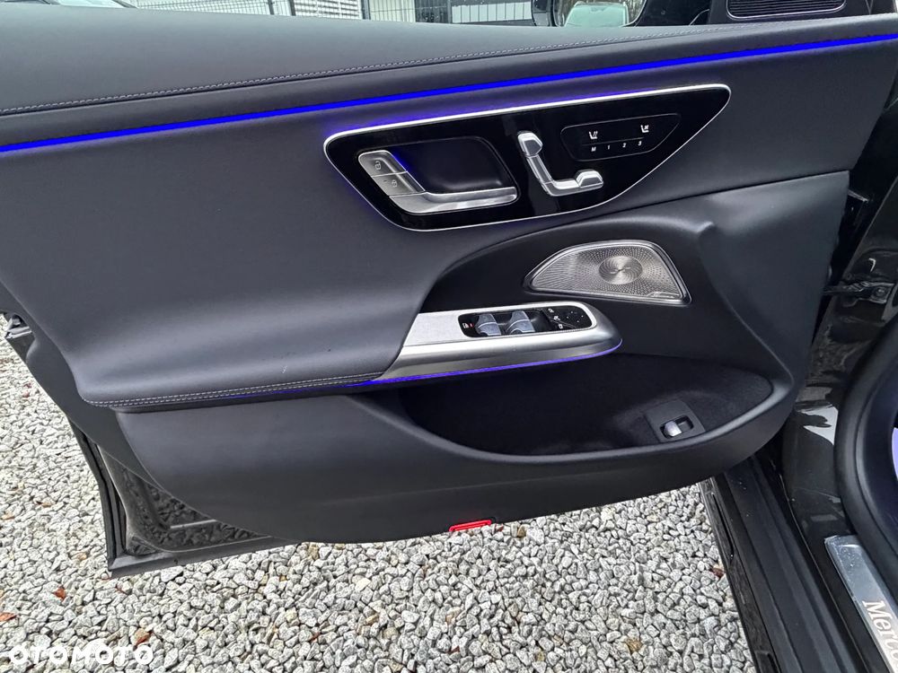 Mercedes-Benz Klasa E 300 de 4-Matic Avantgarde - 25