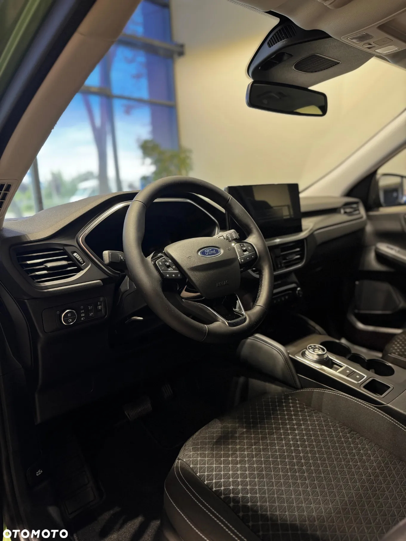 Ford Kuga 2.5 FHEV FWD Titanium - 4
