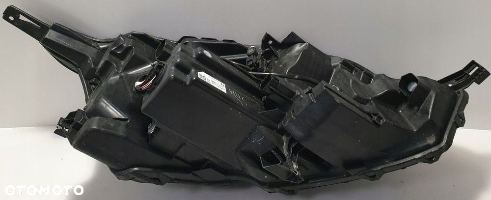 Nissan Qashqai Reflektor Lewy KOITO 100-8D02G - 2