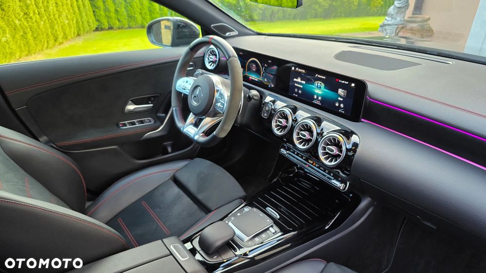 Mercedes-Benz CLA AMG 35 4-Matic 7G-DCT - 18