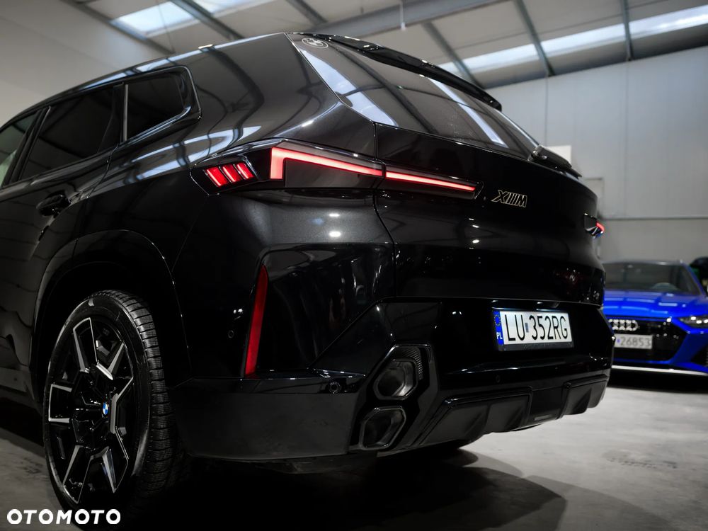 BMW XM - 7