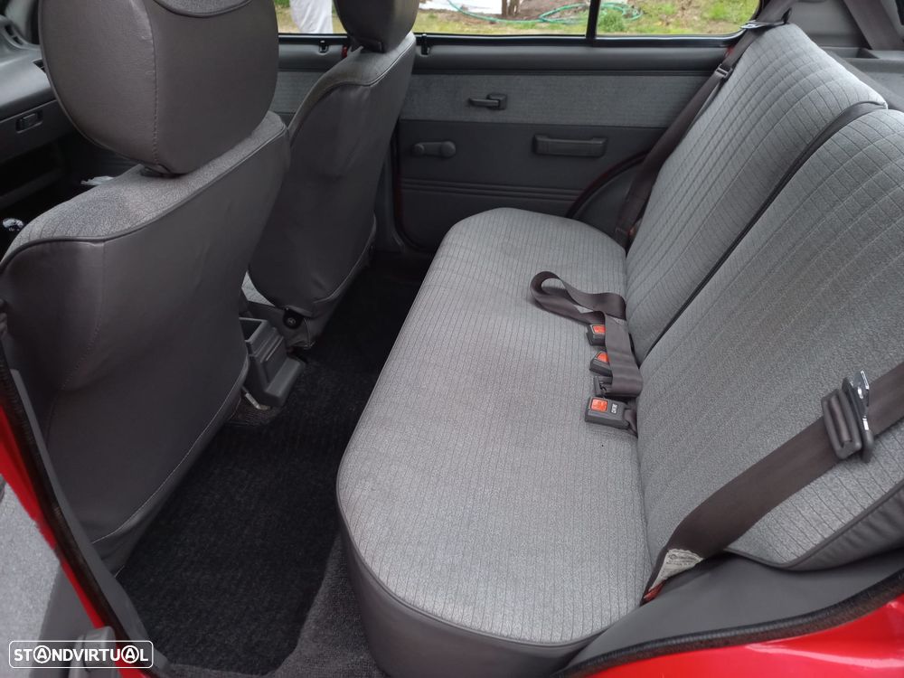 Nissan Micra 1.0 - 17