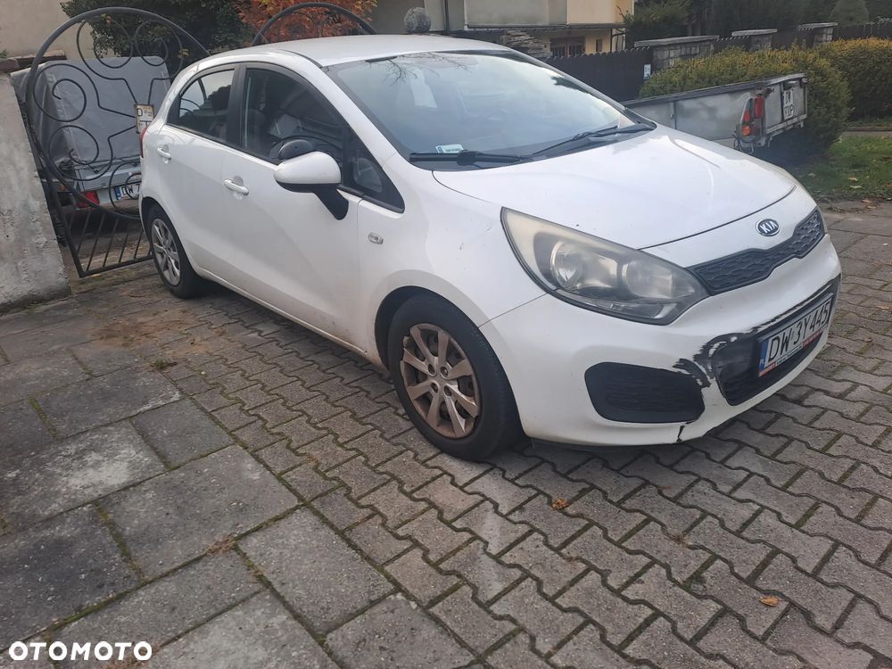 Kia Rio - 1