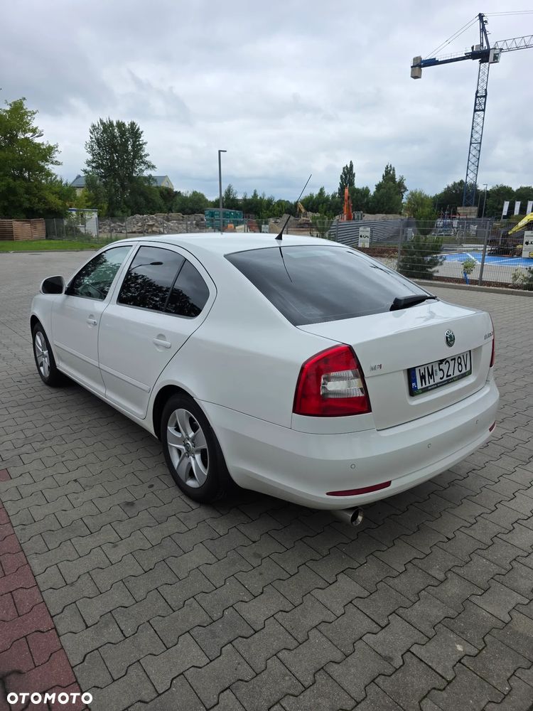 Skoda Octavia 1.6 Elegance - 18