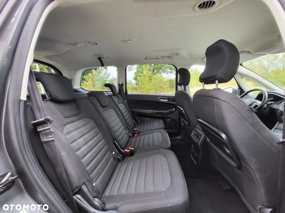 Ford Galaxy - 25