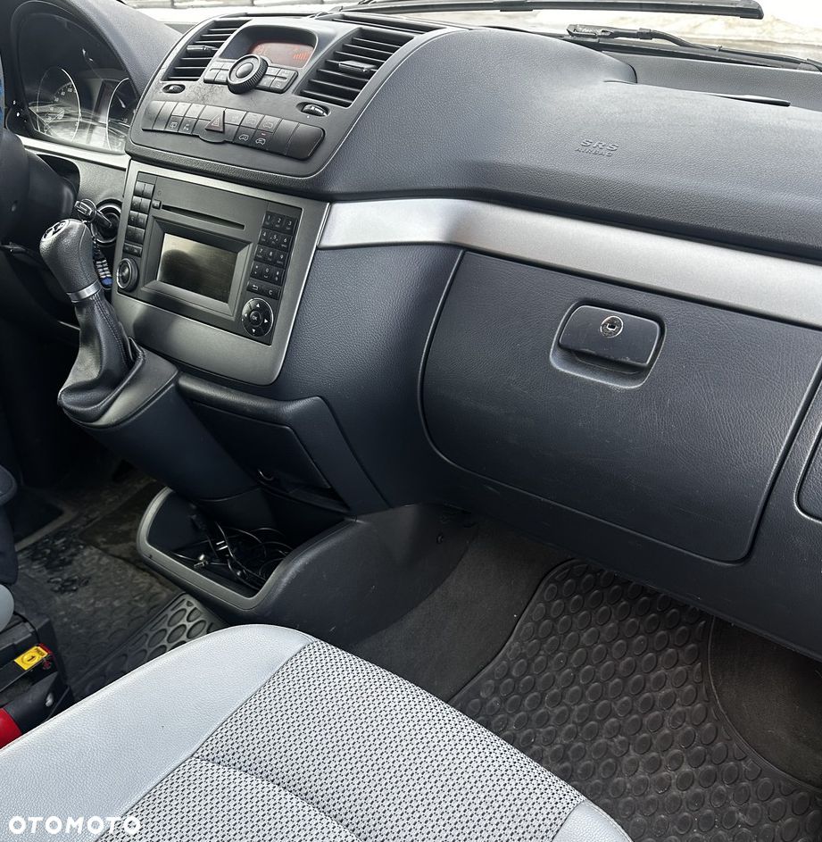 Mercedes-Benz Viano - 17