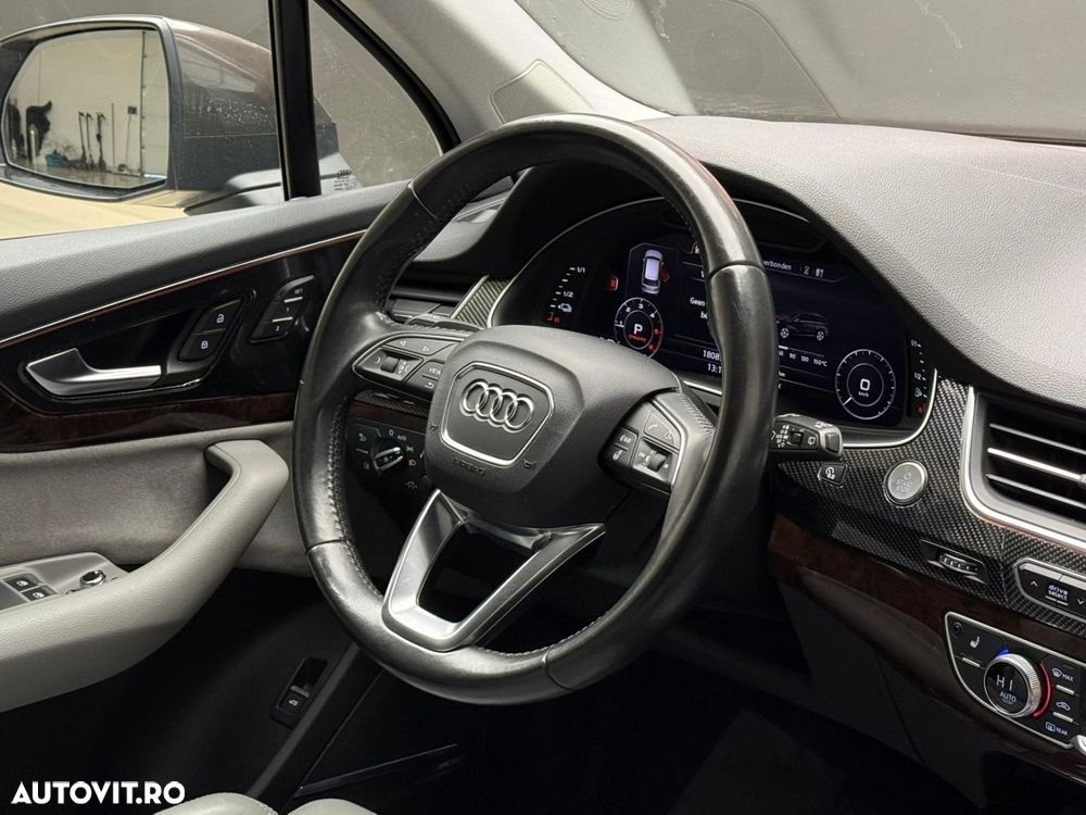 Audi Q7 - 11