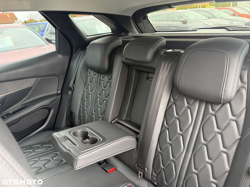 Peugeot 3008 1.5 BlueHDi GT S&S EAT8 - 28