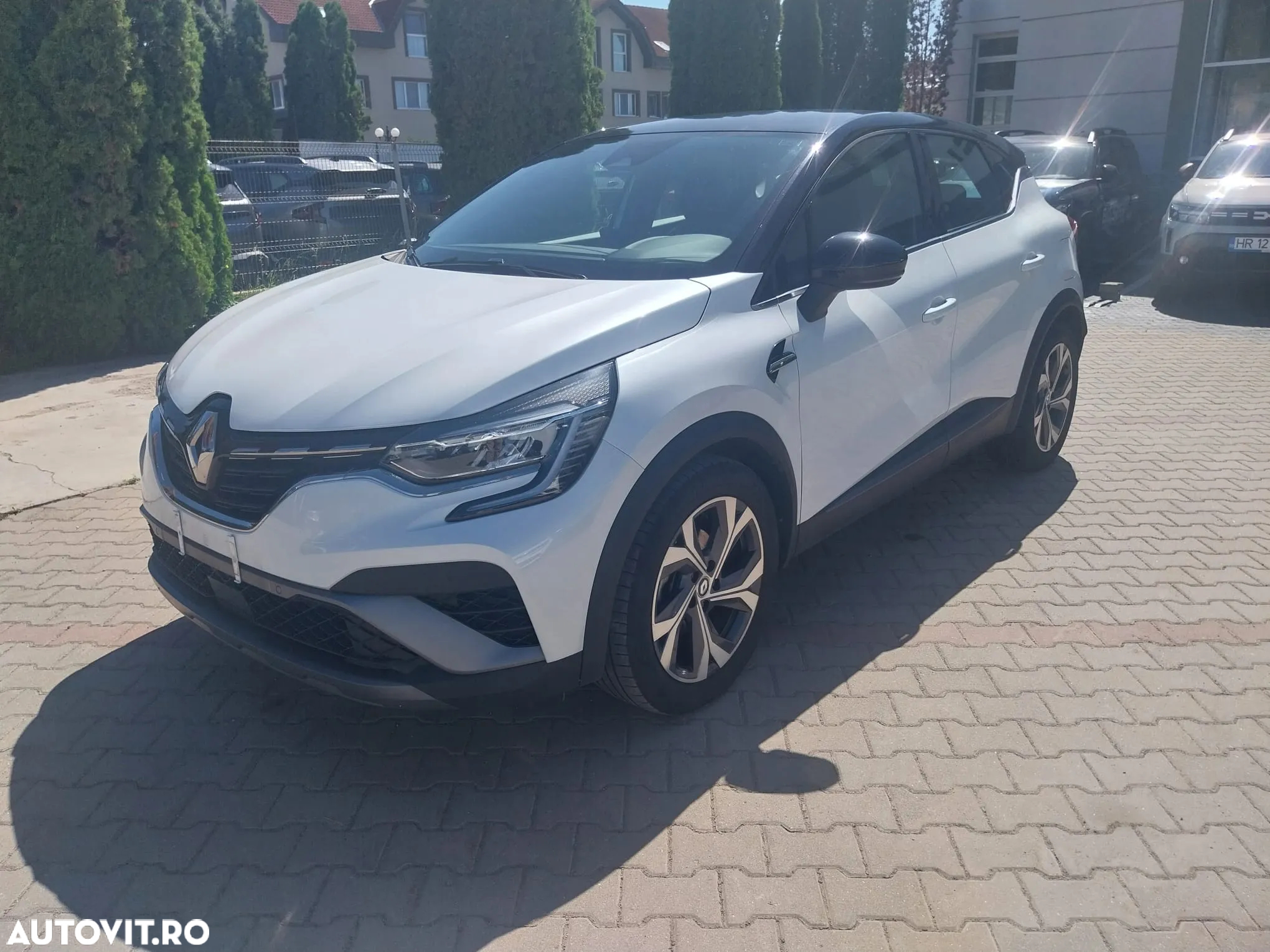 Renault Captur E-TECH PLUG-in 160 R.S. LINE - 2