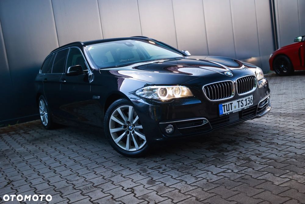 BMW Seria 5 525d Sport-Aut Luxury Line - 1