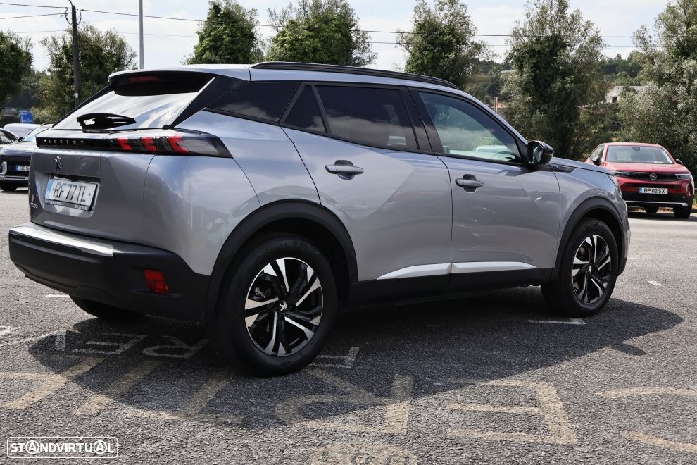 Peugeot e-2008 50 kWh Allure - 3