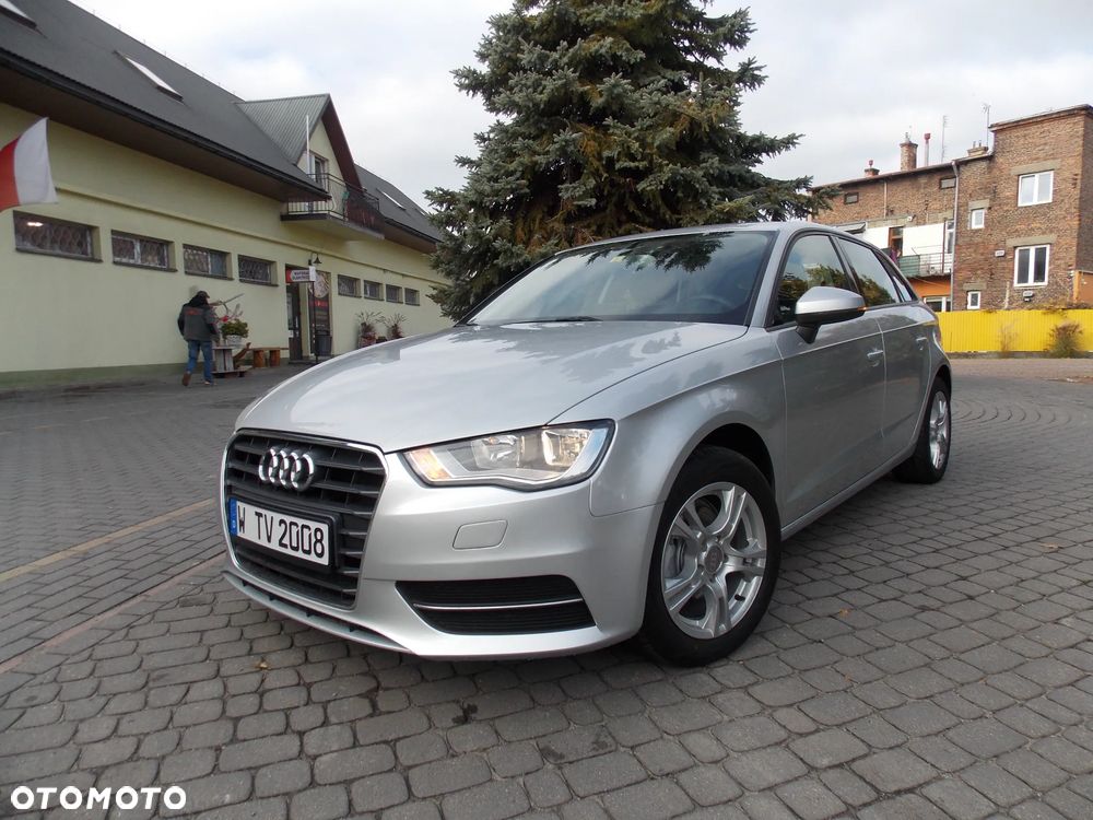 Audi A3 Sportback 1.6 TDI Attraction - 1