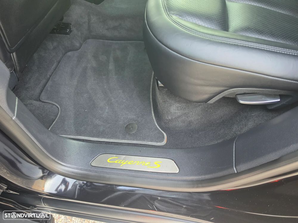 Porsche Cayenne S E-Hybrid Platinum Edition - 29