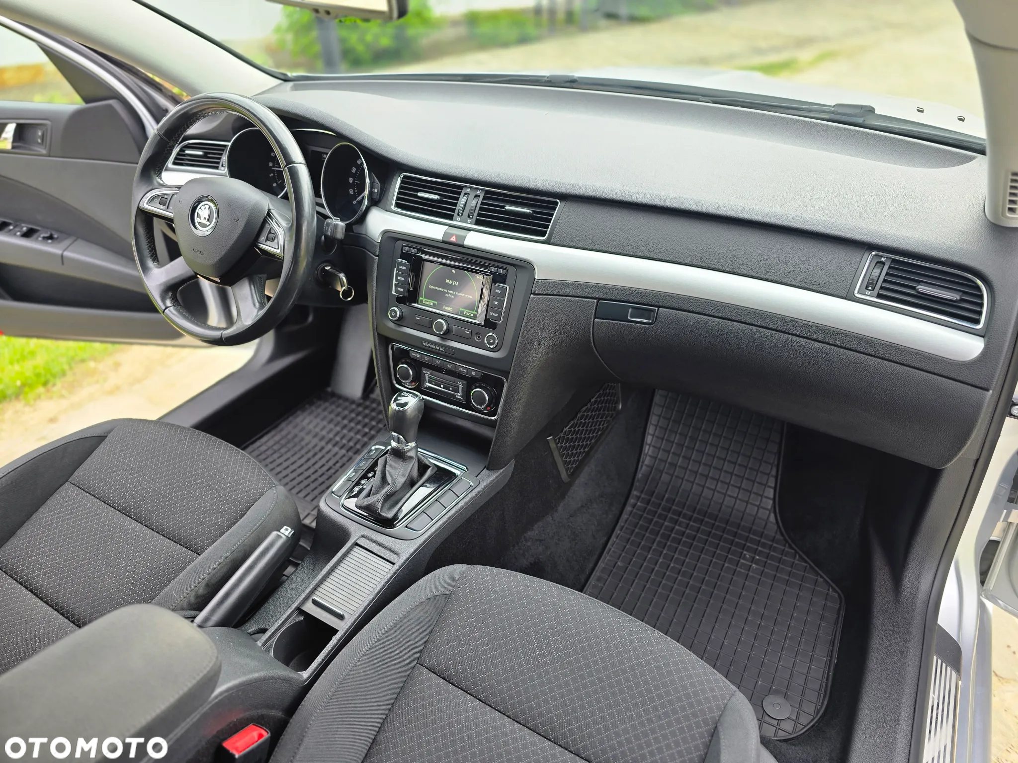 Skoda Superb 2.0 TDI Comfort DSG - 23