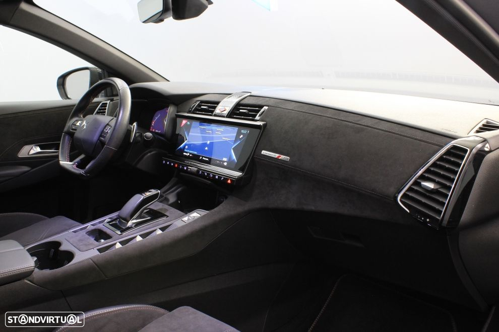 DS DS7 Crossback E-Tense Performance Line EAT8 - 23