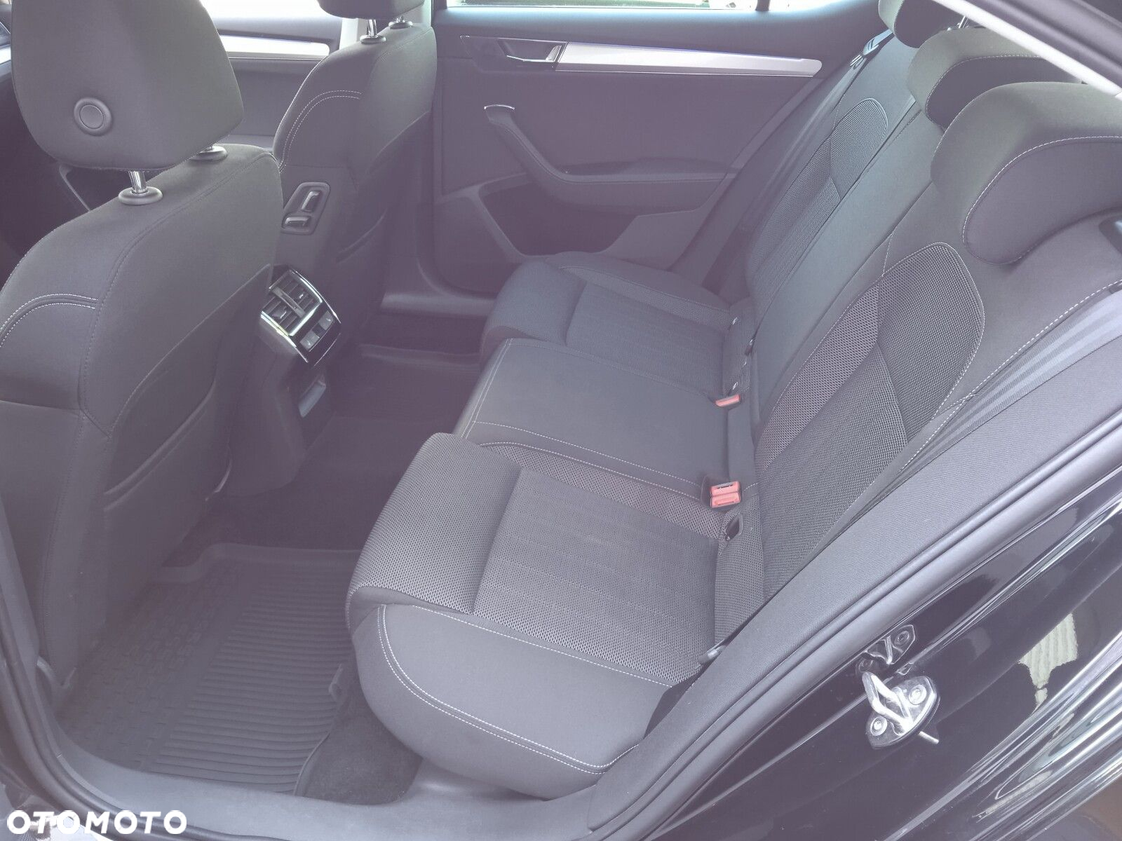 Skoda Superb 2.0 TDI SCR Style DSG - 12