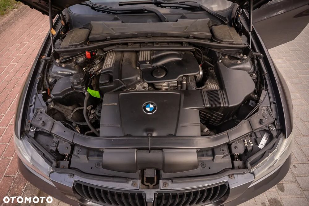 BMW Seria 3 - 38