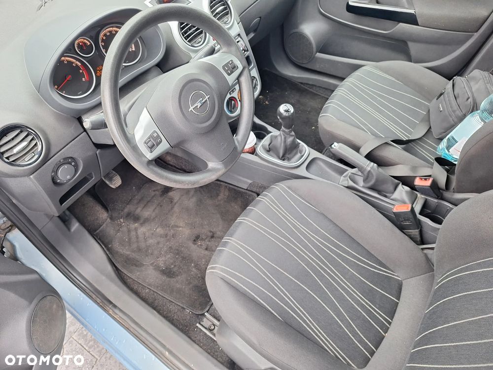 Opel Corsa 1.2 16V Cosmo - 7