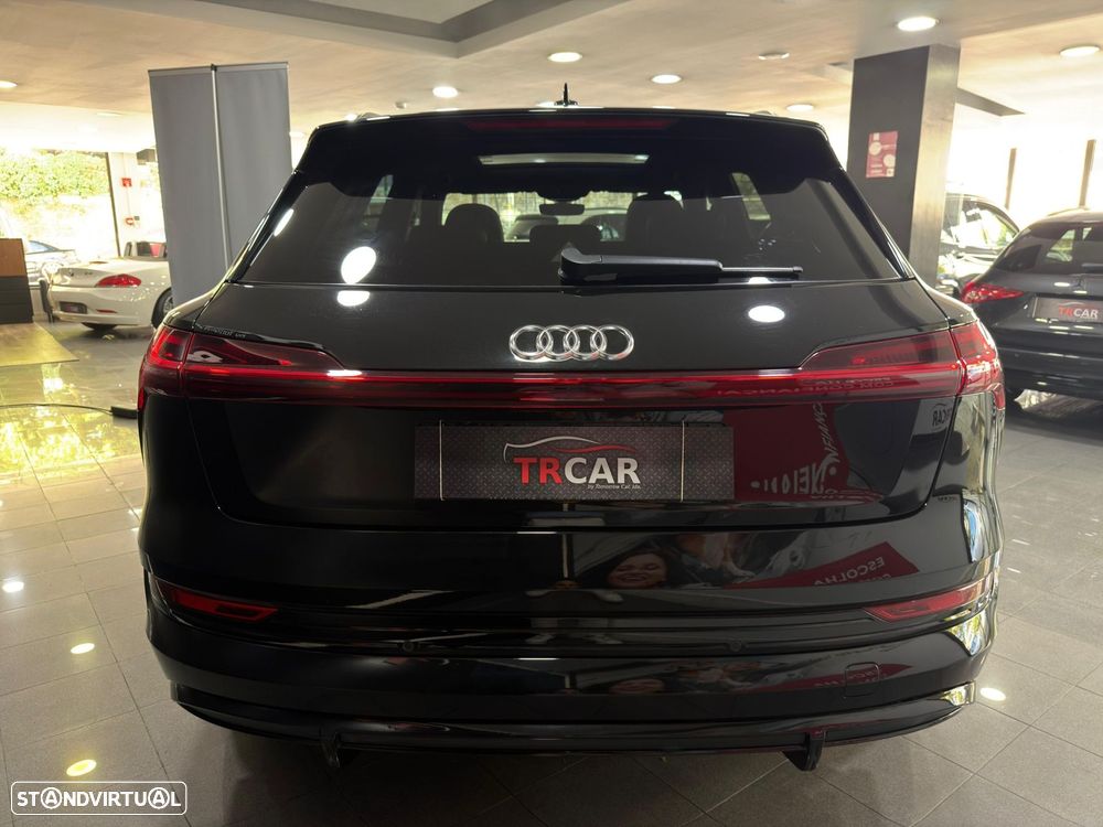 Audi e-tron 50 quattro S line - 4