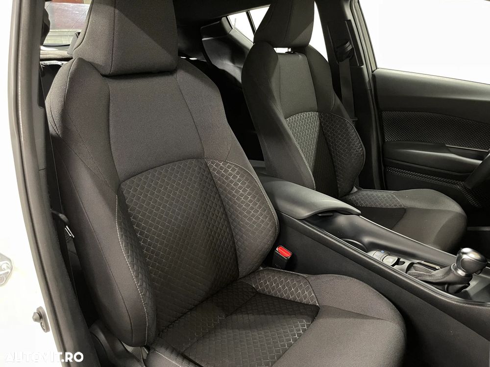 Toyota C-HR 1.8 HSD 122 CP 4x2 CVT Core - 10