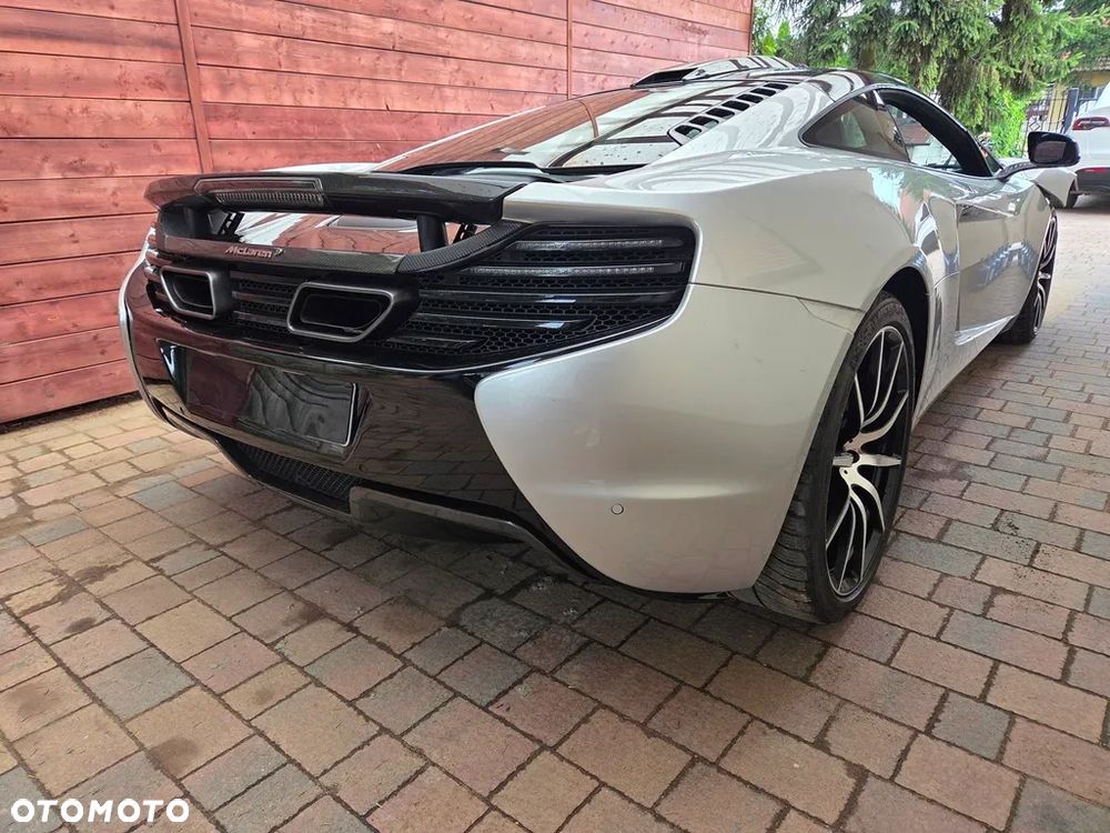 McLaren MP4-12C - 4