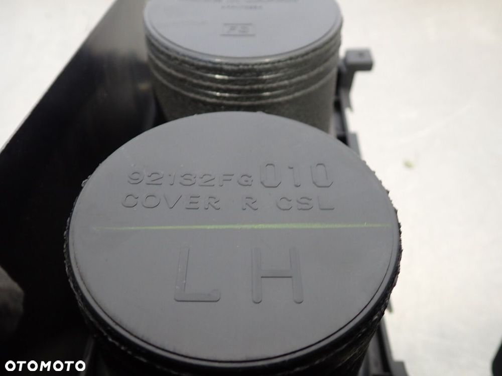 PODŁOKIETNIK SUBARU IMPREZA GH 1.5 92174FG000 92132FG010 - 9