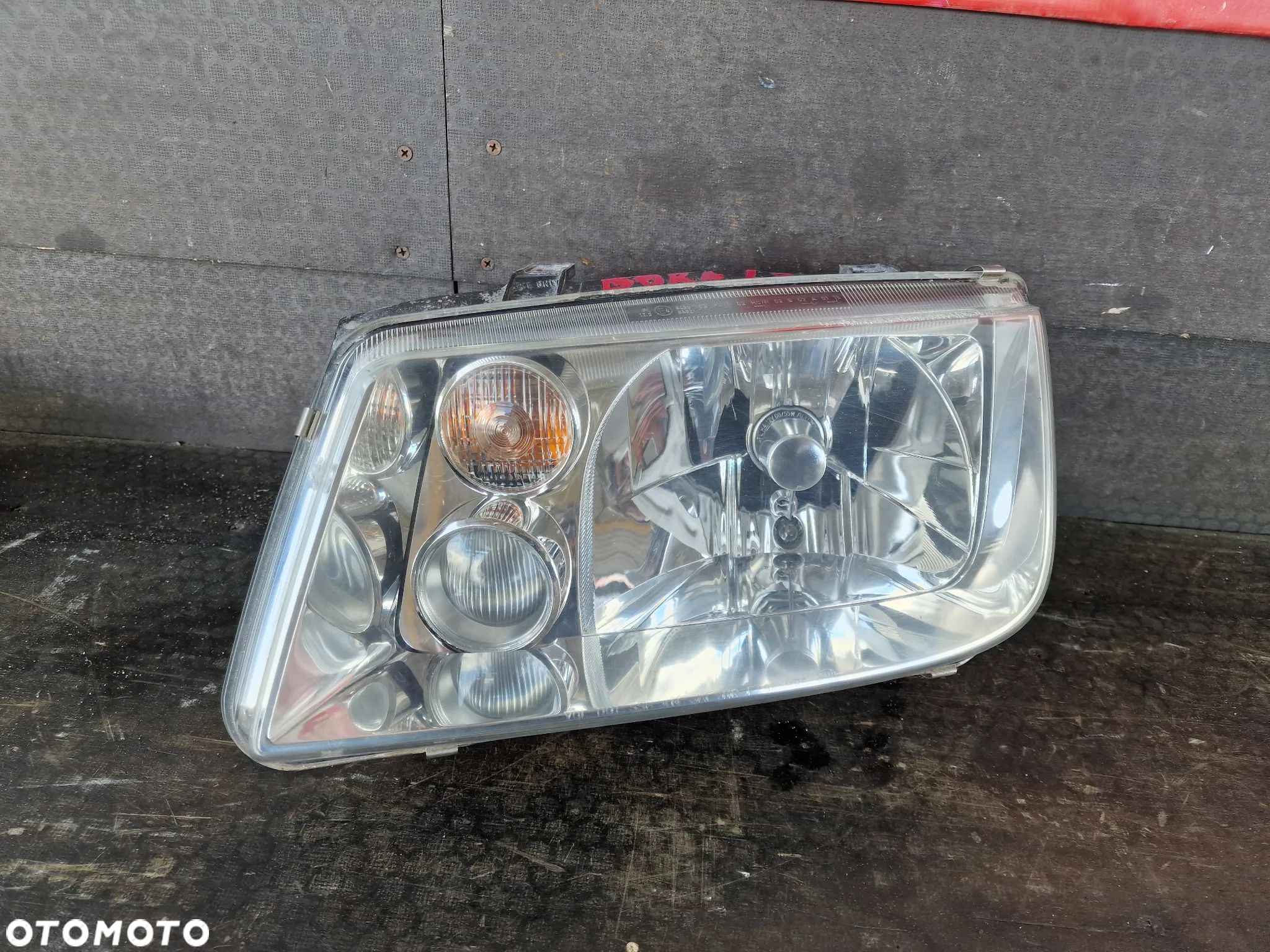 LAMPA PRZÓD LEWA VW BORA Hella - 1