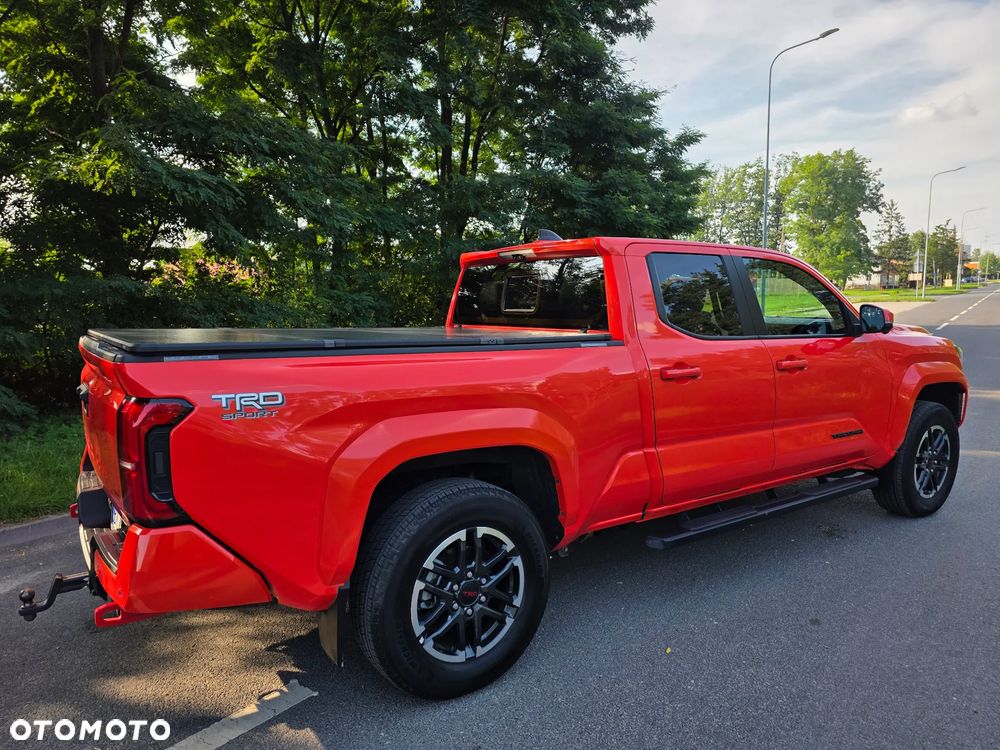 Toyota Tacoma - 32