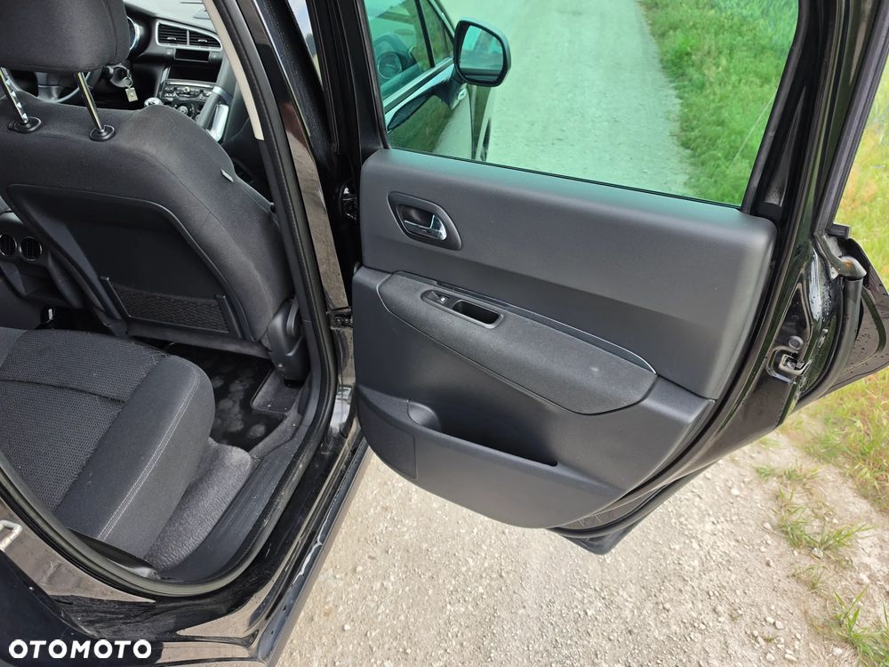 Peugeot 3008 2.0 HDi Allure - 14