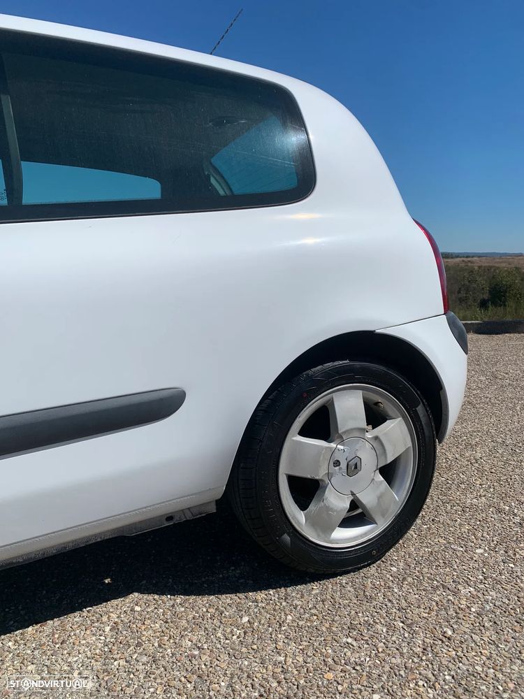 Renault Clio 1.5 dCi Pack - 6