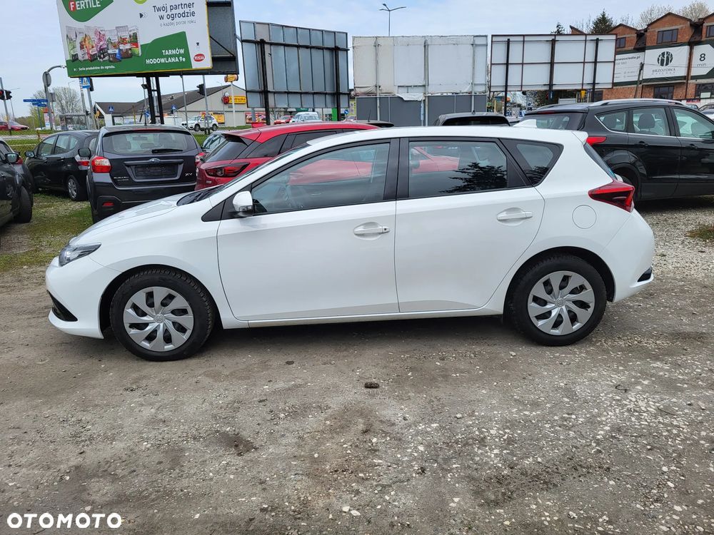 Toyota Auris 2017 photo 5