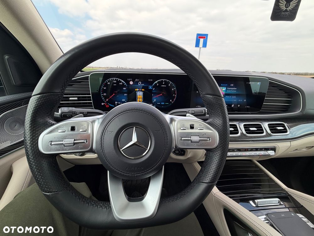 Mercedes-Benz GLS - 29